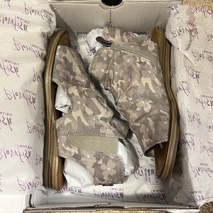 Blowfish Malibu sandals